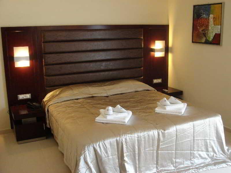 Hotel Socrates Karpathos Island Exterior foto